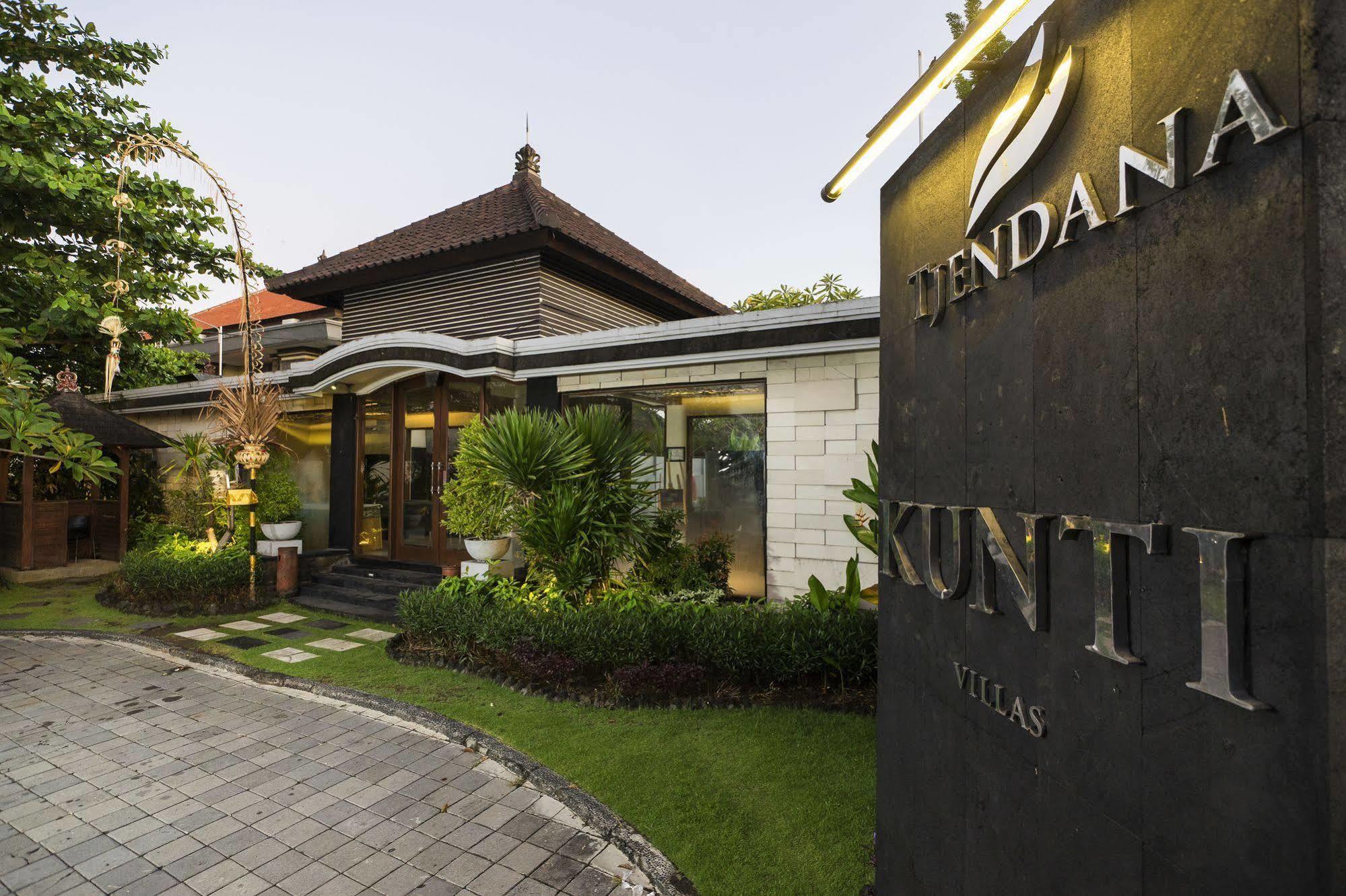 Kunti Villas Seminyak Exterior foto